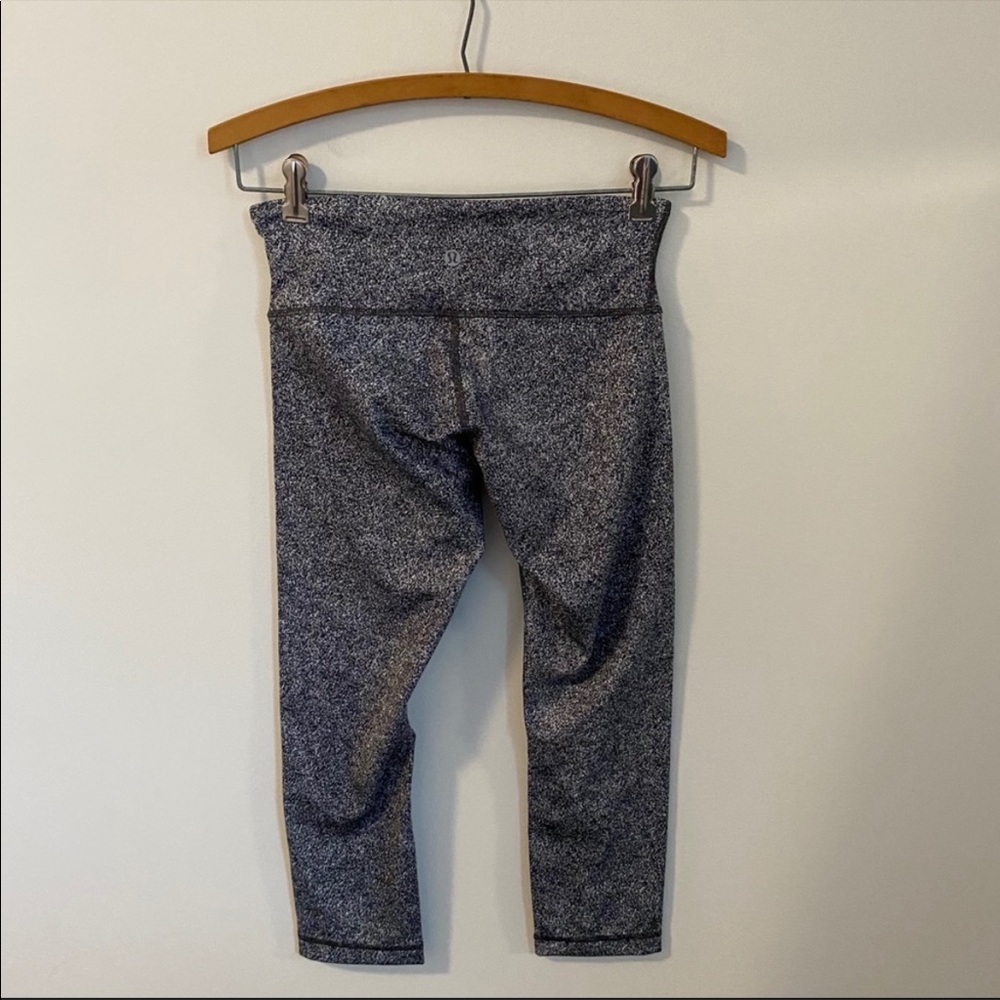 Lululemon wonder undercrop 21” inseam size 4